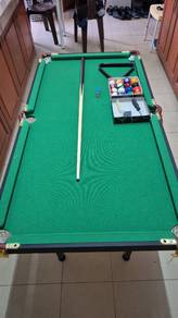 pool table (suitable for studio)