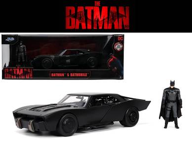 2022 THE BATMAN 1:24 BATMOBILE w BATMAN FIGURE