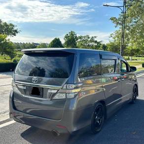 Toyota Vellfire Z PLATINUM SELECTION in Semenyih, SGR