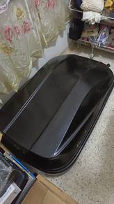Aerodynamic roof box car