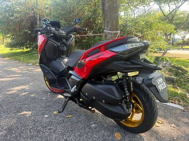 Yamaha XMAX