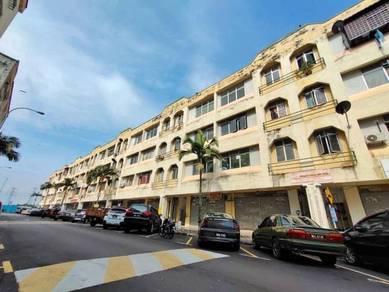 Flat For Sale in Shop Apartment Taman Putra Kajang