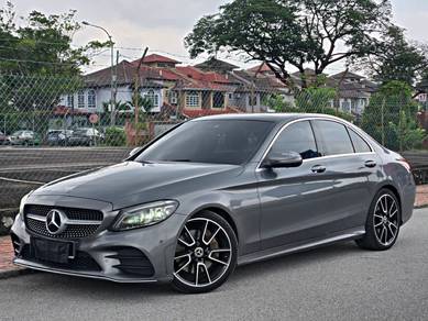 Mercedes Benz C300 300 AMG LINE in Seri Kembangan, SGR