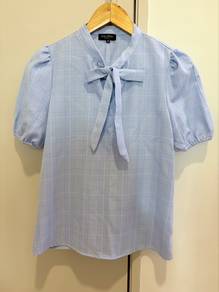 Puff sleeves bow tie blouse