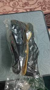 kasut sukan legend