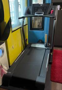 Gym-quality Treadmill for Sell 👍