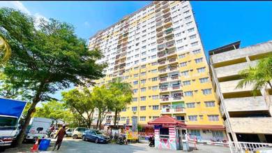 Condominium For Sale in Laksamana Puri Condominium