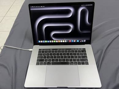 Macbook Pro 15” i7 2017