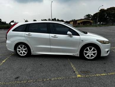 Honda Stream i-VTEC RSZ in Bangi, SGR