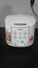 tefal rice cooker, slightly used.