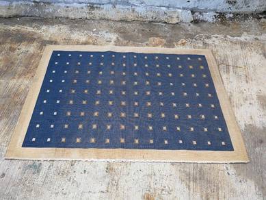 R06-AK * Carpet 167 x 120 cm Blue Dots