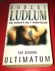 ROBERT LUDLUM - THE BOURNE ULTIMATUM BOOK Buku