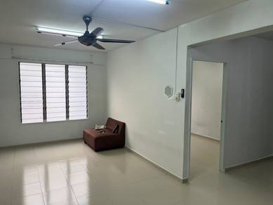 Flat For Rent in Sri Lanang