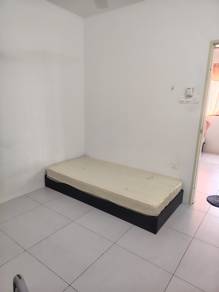 Room in Tasek Gelugor, PNG