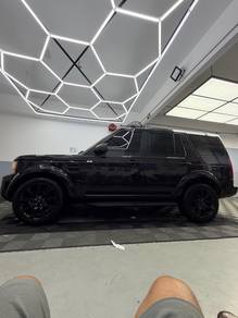 Land Rover Discovery TDV6 in Sepang, SGR