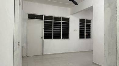 Flat For Sale in Flat Taman Perling