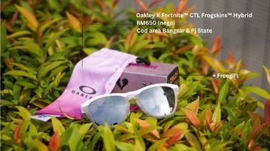 Oakley Frogskin X Fortnite