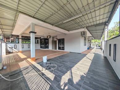 Semi-Detached House For Sale in Bukit Rambai,MLK