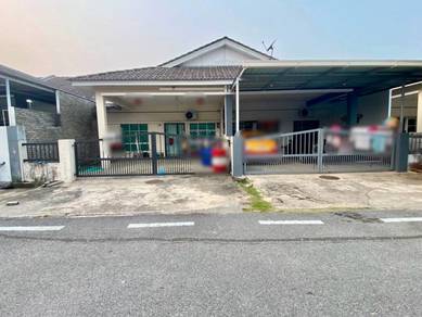Terraced House For Sale in Miri,SWK