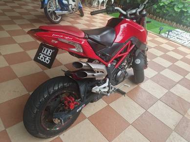 Benelli TNT 135i