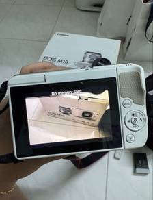 Used Canon EOS M10 white