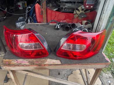 No 29-12-1 Suzuki Kizashi RE91S Rear Lamp Jpn