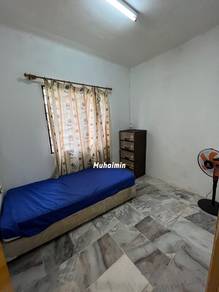 Room in Klang, SGR