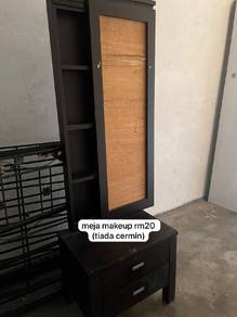 Almari Makeup tanpa cermin