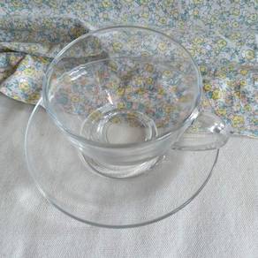 玻璃杯及碟 glass cup and plate