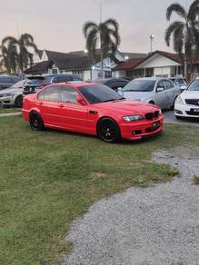 BMW 330i 30i (CBU) in Subang Jaya, SGR