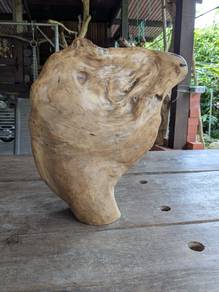 Camel look-a-like Sculpture 