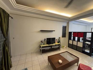 Condominium For Rent in Pelangi Damansara