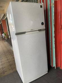 Peti Ice Ais Samsung Freezer Fridge Refrigerator