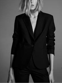 Zara Wonen's Black Blazer