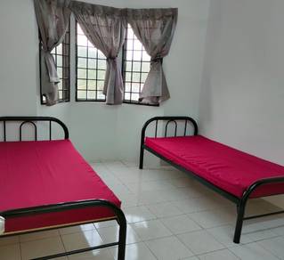 Room in Seri Kembangan, SGR