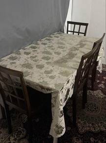 meja makan