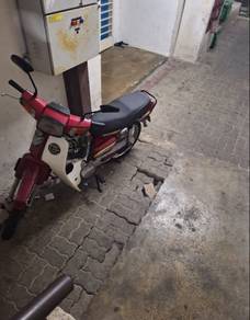 Honda C100