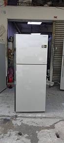 Fridge refrigerator peti sejuk peti ais Hitachi 2d