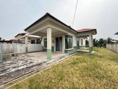 Semi-Detached House For Sale in Batu Berendam,MLK