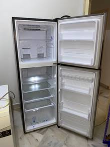 refrigerator freezer sharp