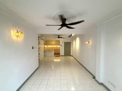 Apartment For Sale in D'Shire Villa