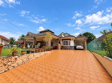Bungalow House For Sale in Senawang,NSN
