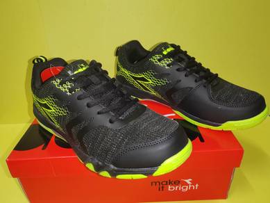 ITEM BARU_Kasut Badminton DIADORA size 9uk Black