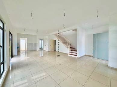 Semi-Detached House For Sale in Setia Alam,SGR