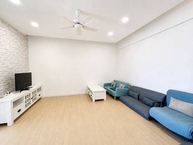 Service Residence For Sale in Woodsbury Suites