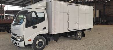 Hino xzu600 2019year box 14fit local