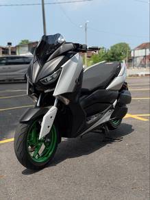 Yamaha XMAX