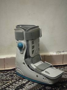 Aircast Walking Boot/ Ankle Support / Leg Support