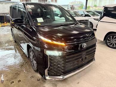 Toyota Voxy S-G in Kepong, KUL