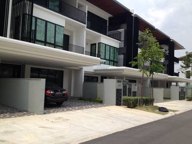 Bungalow House For Sale in Setia Alam,SGR
